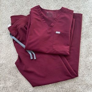 Figs Maroon Set